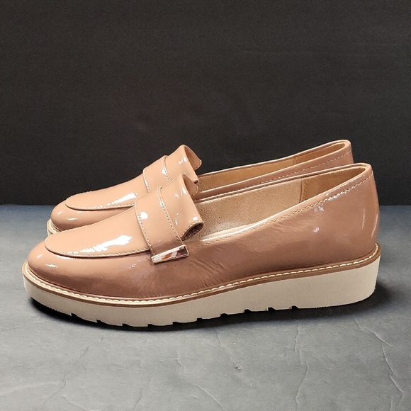 Naturalizer Women's Brown Patent Loafers - Picture 3 of 6